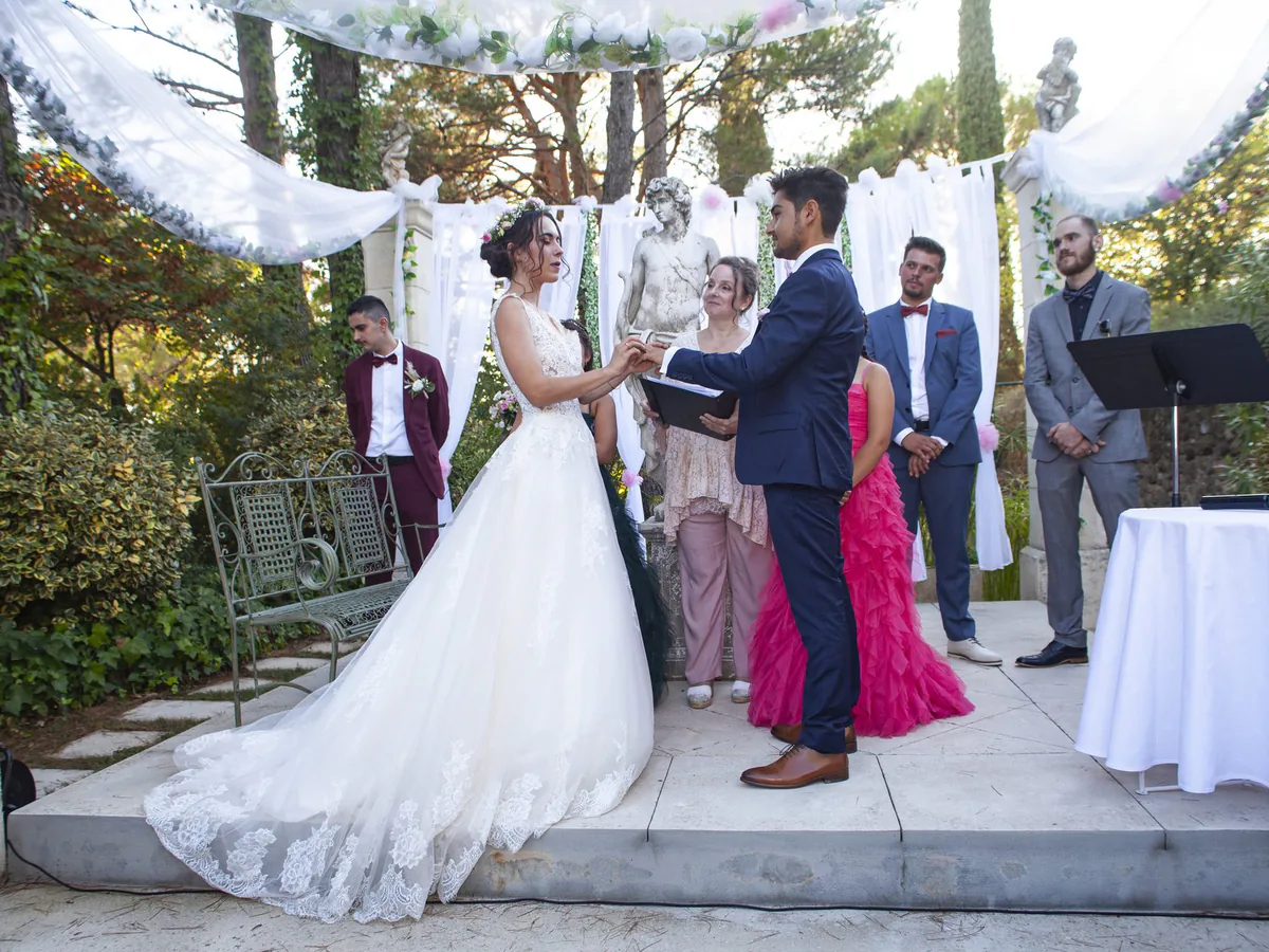 Reportage de mariage réalisé par AlloPhotoMarseille dans la région de Marignane